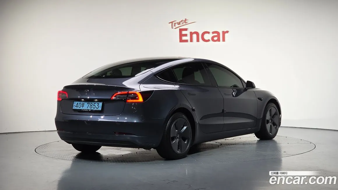 Tesla Model 3 — фото 2