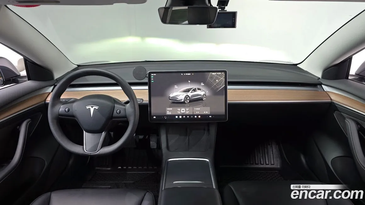 Tesla Model 3 — фото 7