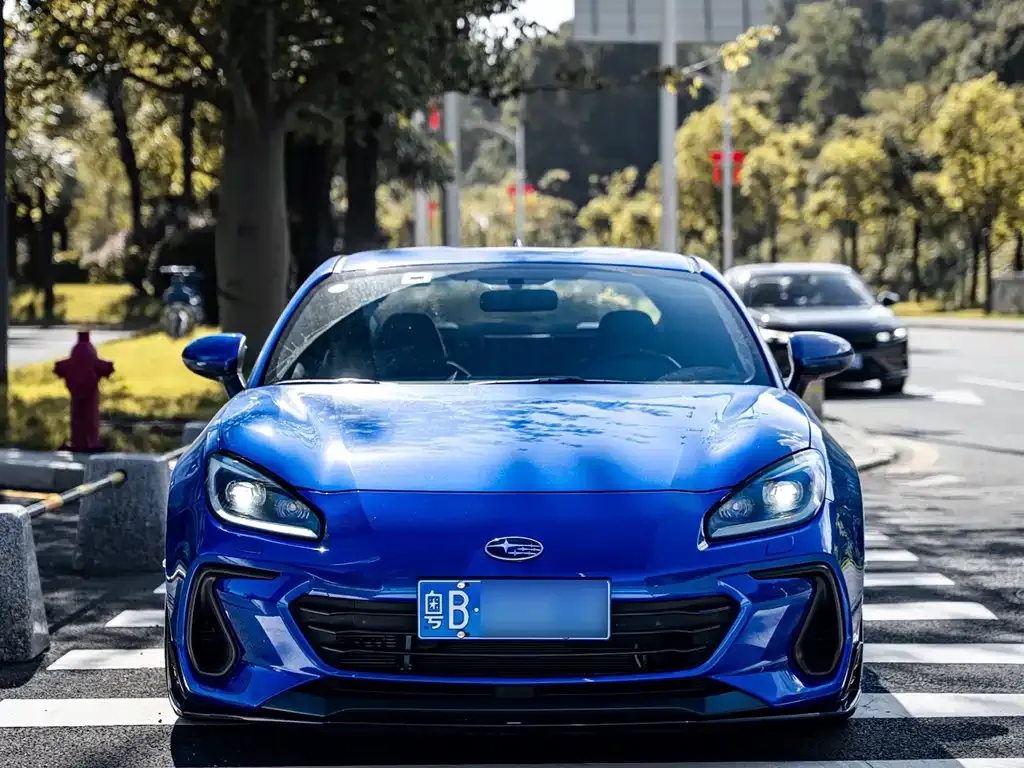Subaru BRZ 2023 из CN, фото 2