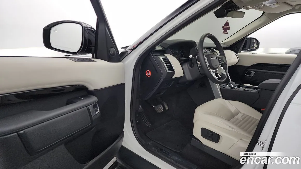 Land Rover Discovery 2024 из KR, фото 10