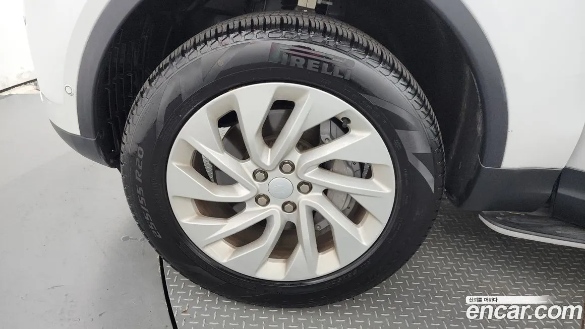 Land Rover Discovery 2024 из KR, фото 5