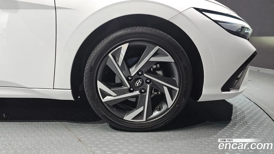 Hyundai AVANTE — фото 5
