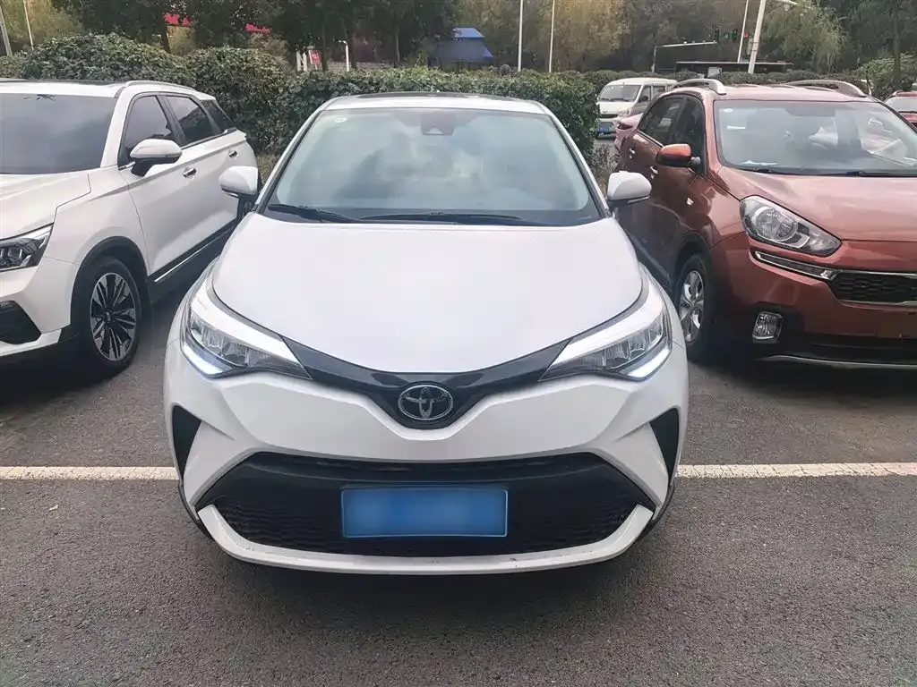 Toyota C-HR — фото 3