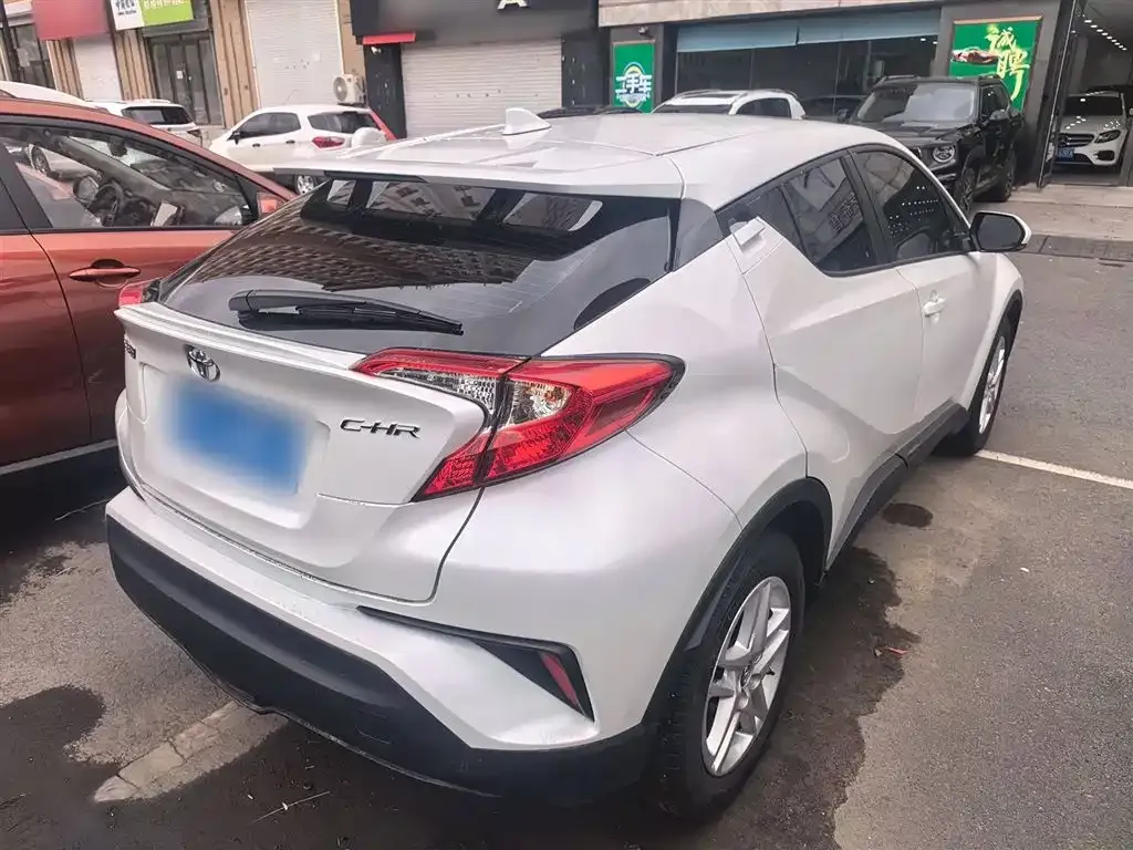 Toyota C-HR — фото 5