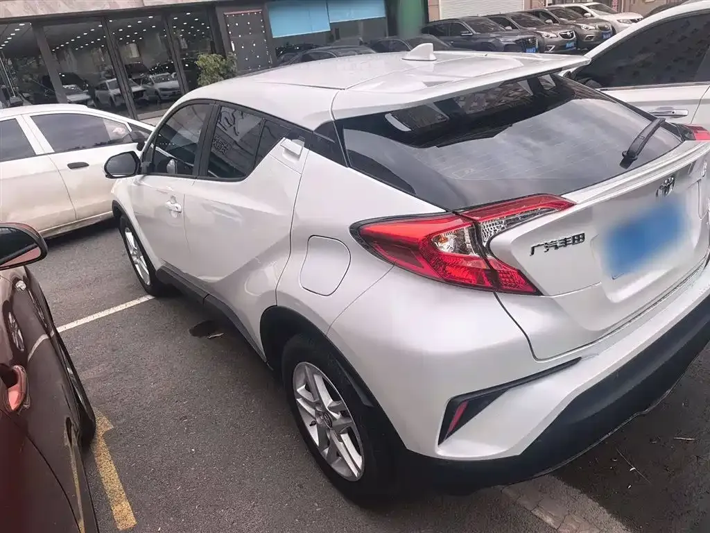 Toyota C-HR — фото 7