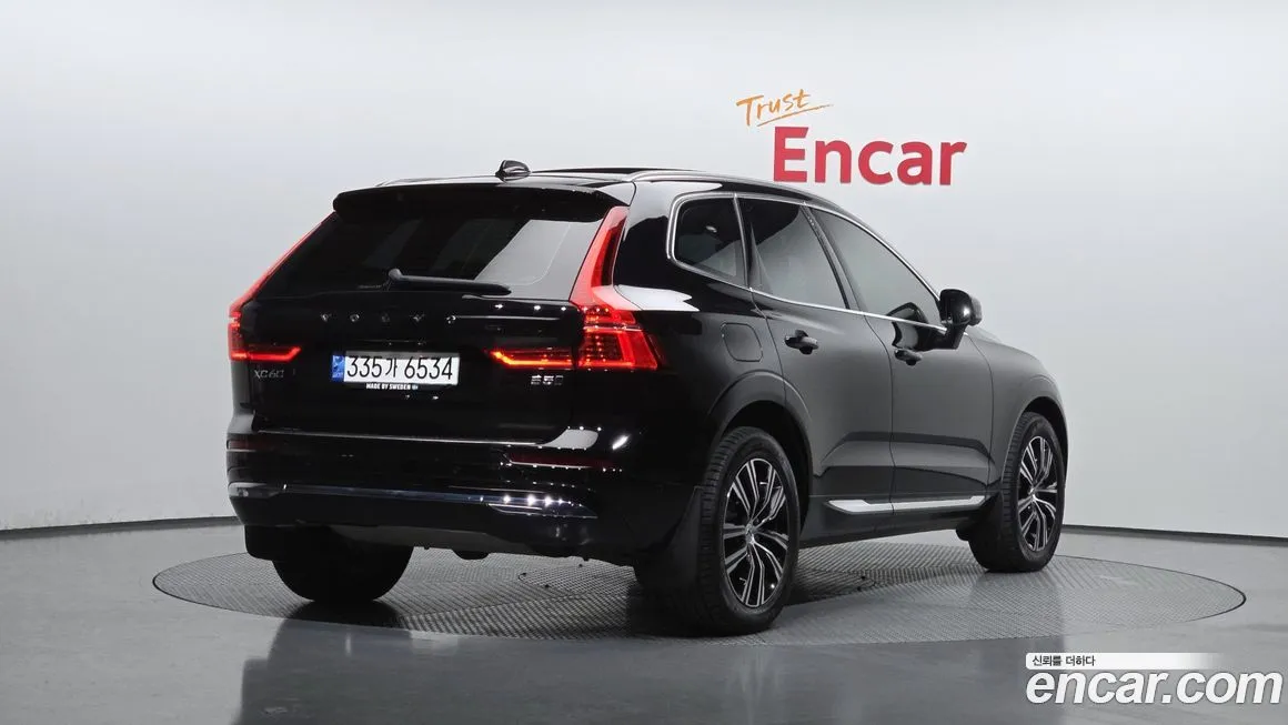 Volvo XC60 — фото 2