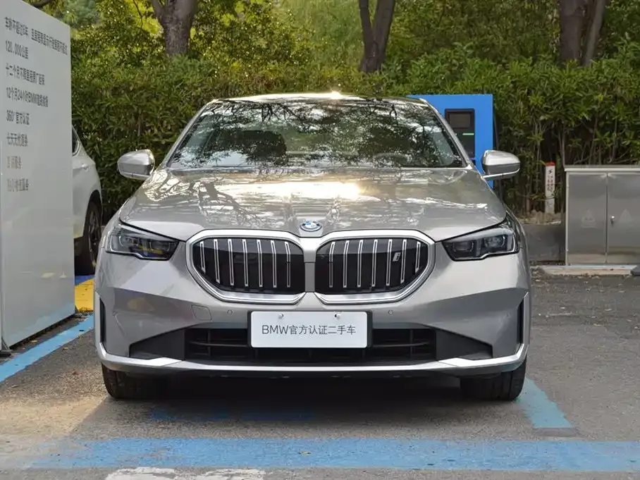BMW i5 — фото 6