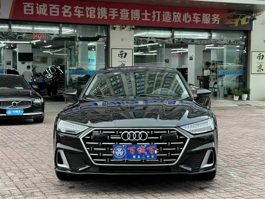 Audi A7L 2023 из CN, фото 2