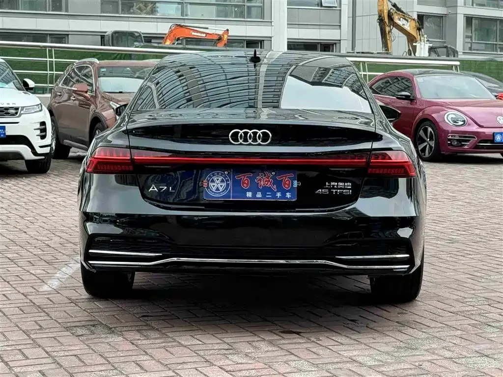 Audi A7L 2023 из CN, фото 6