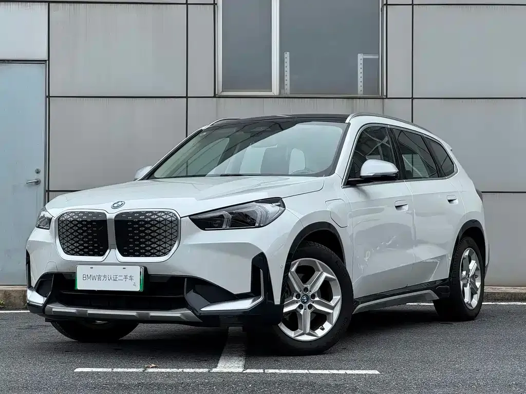 BMW iX1 2024 из CN, фото 1