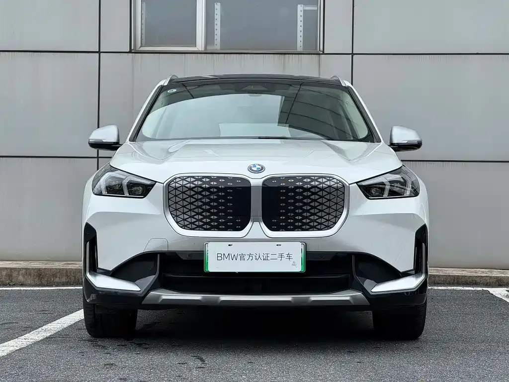 BMW iX1 2024 из CN, фото 2