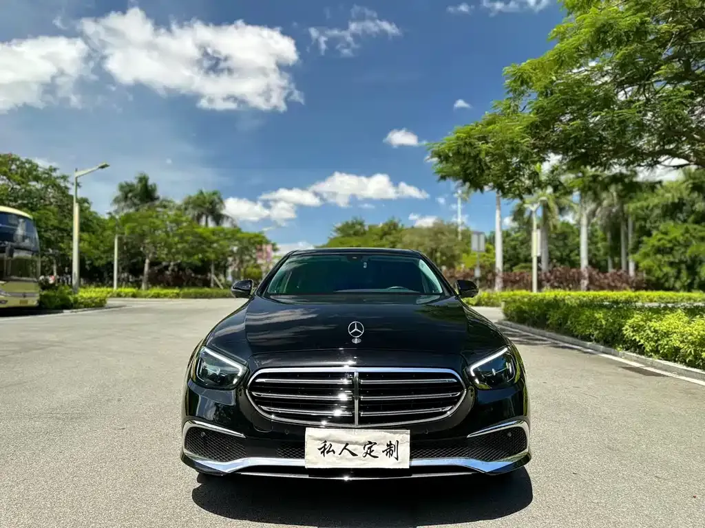 Mercedes-Benz E-Class — фото 2