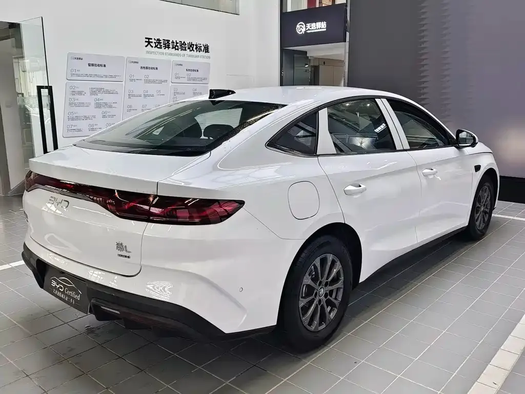 BYD Qin L — фото 10