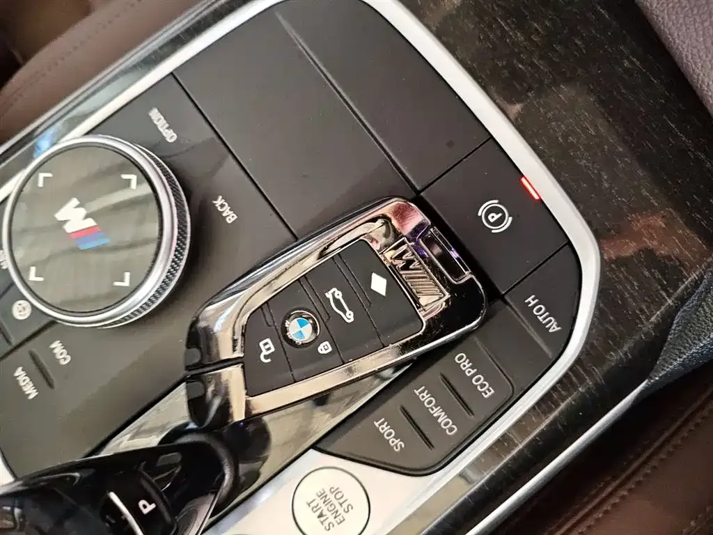 BMW 3 Series 2021 из CN, фото 9