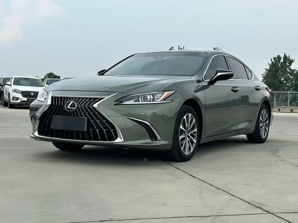Lexus ES 2023 из CN, фото 1