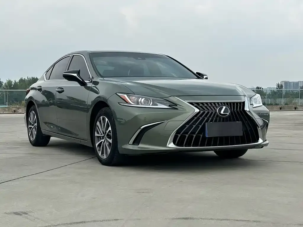 Lexus ES 2023 из CN, фото 3