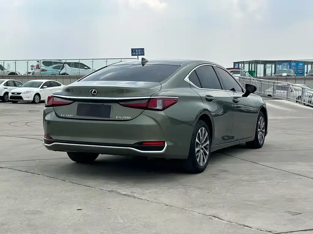 Lexus ES 2023 из CN, фото 6