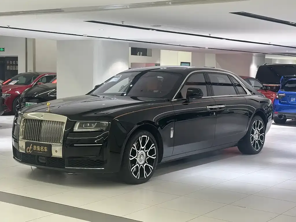 Rolls-Royce Ghost — фото 1