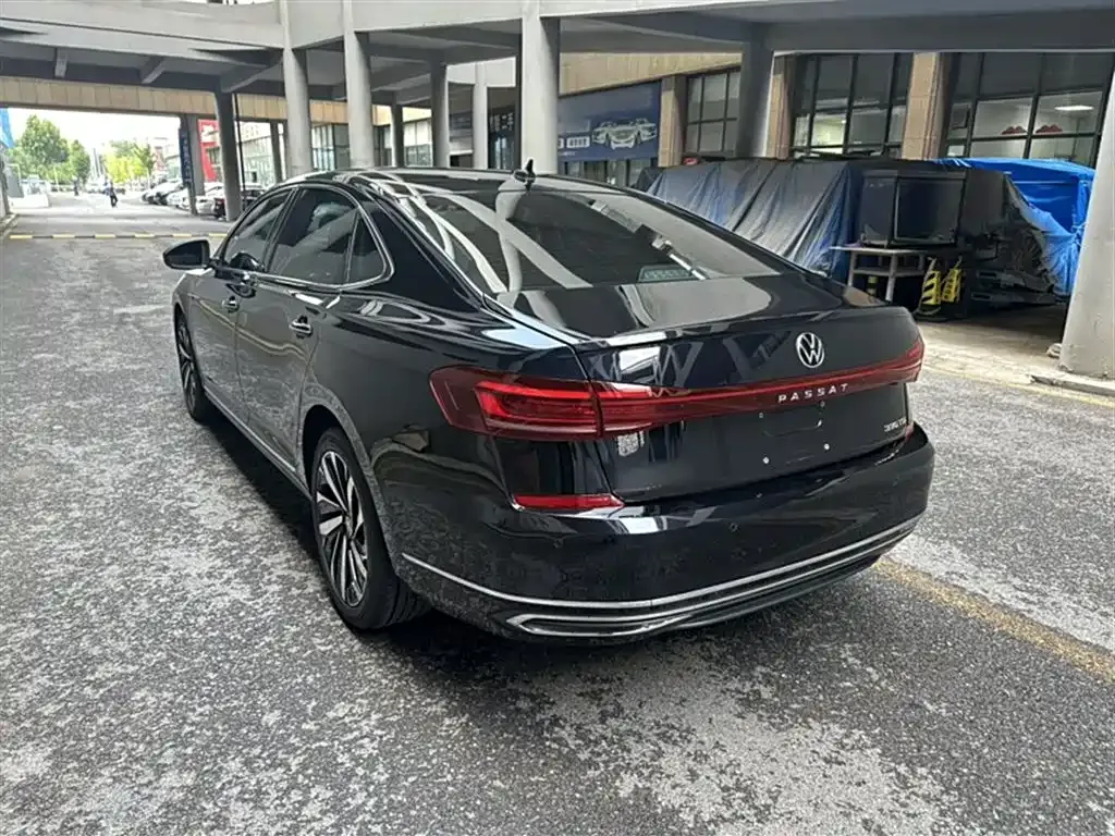 Volkswagen Passat 2022 из CN, фото 10