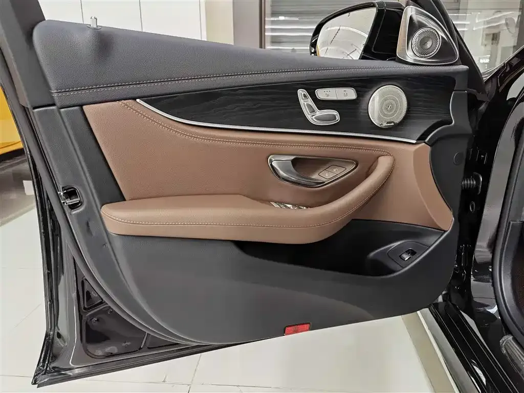 Mercedes-Benz E-Class 2023 из CN, фото 8