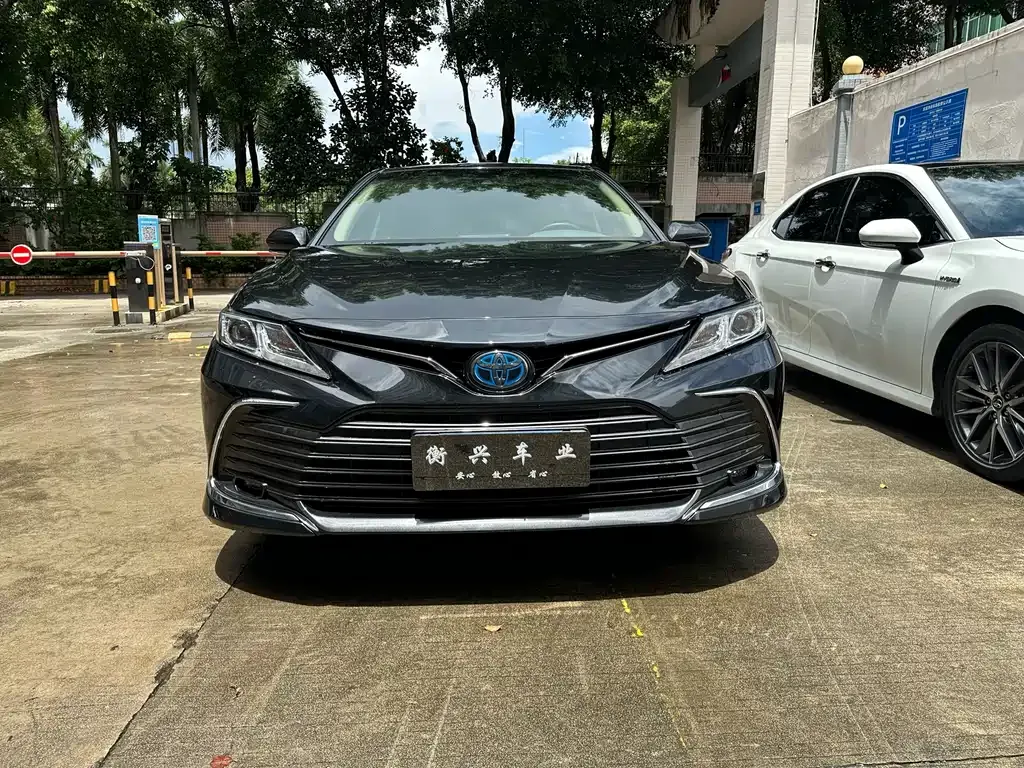 Toyota Camry 2021 из CN, фото 2