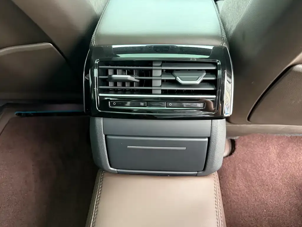 Audi A8 2021 из CN, фото 8
