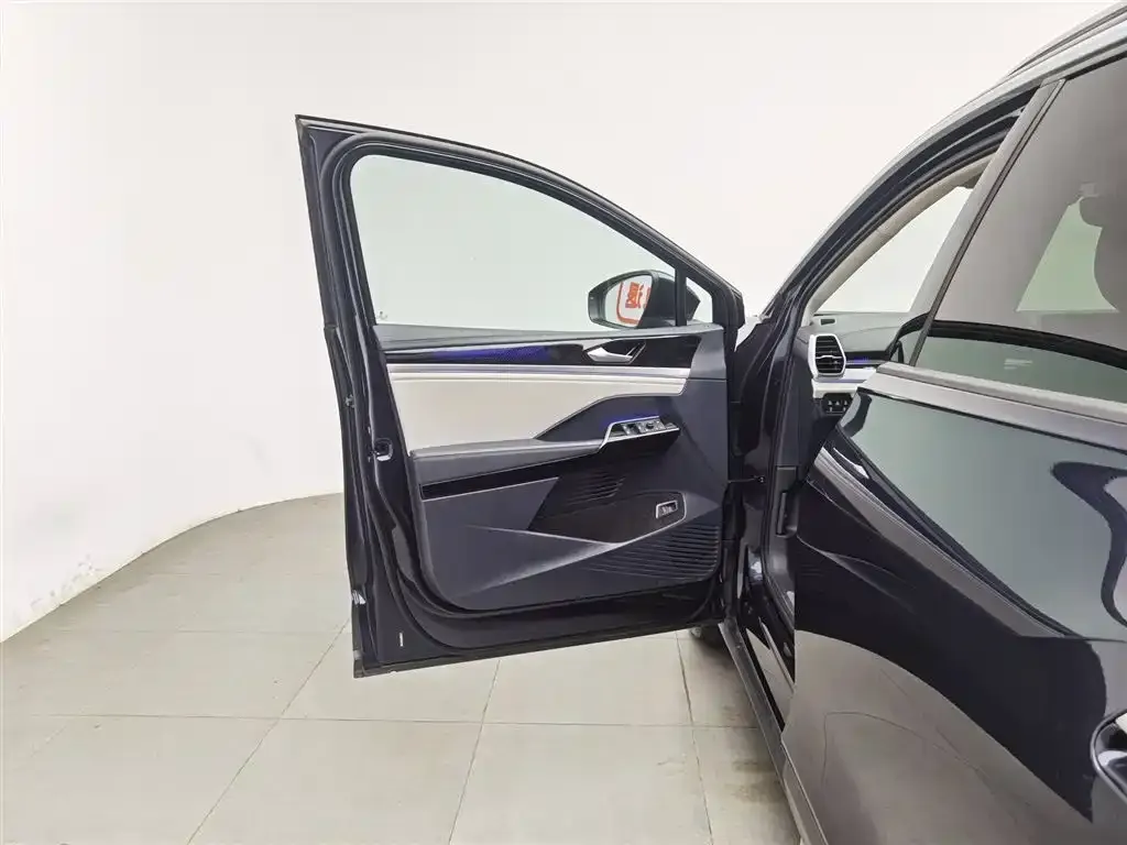 [object Object] ID.6 Crozz 2023 из CN, фото 8