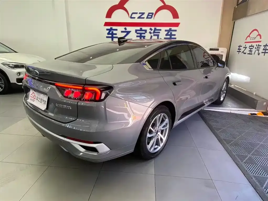 Ford Mondeo 2023 из CN, фото 5