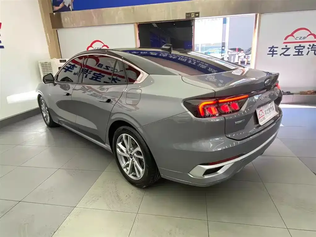 Ford Mondeo 2023 из CN, фото 7