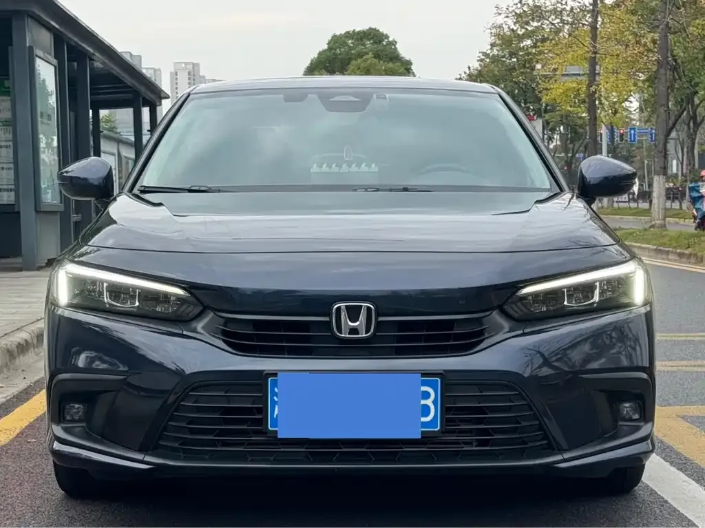 Honda Civic 2023 из CN, фото 2