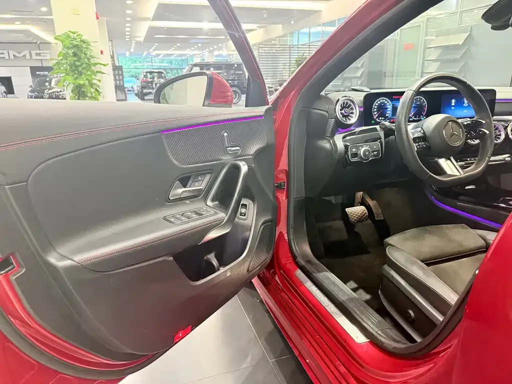 Mercedes-Benz A-Class 2023 из CN, фото 10