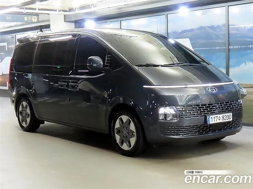 Hyundai Staria — фото 1