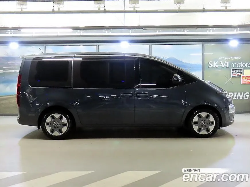 Hyundai Staria — фото 3