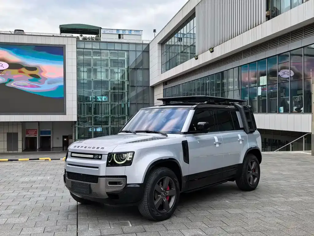 Land Rover Defender — фото 1