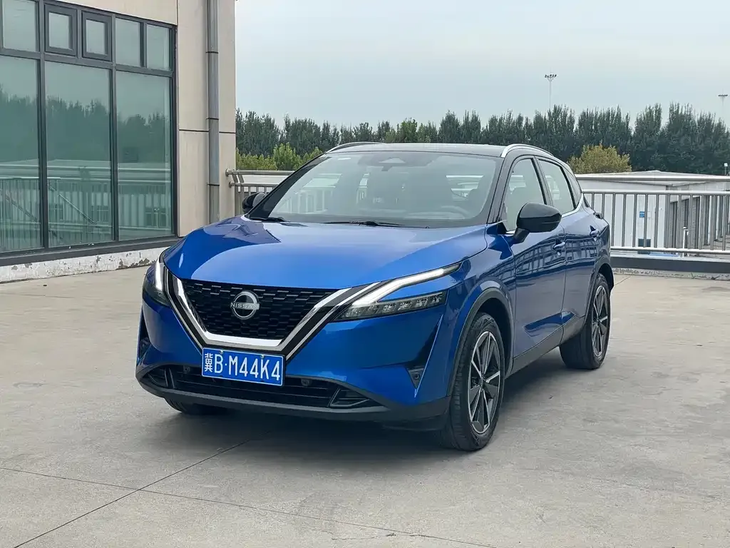 Nissan Qashqai — фото 1