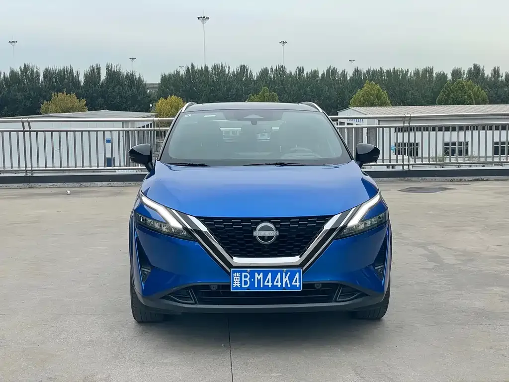 Nissan Qashqai — фото 2
