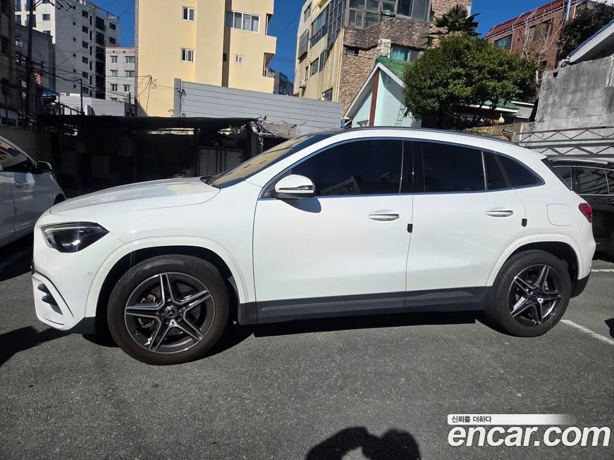 Mercedes-Benz GLA-Class — фото 1