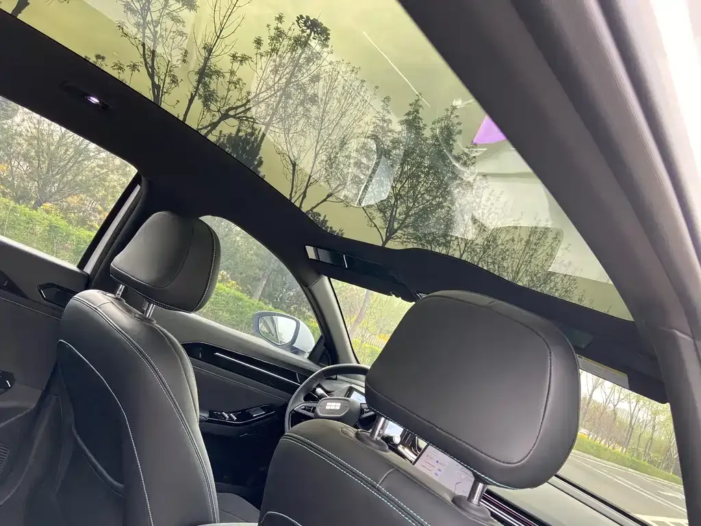 Geely Galaxy L6 — фото 10