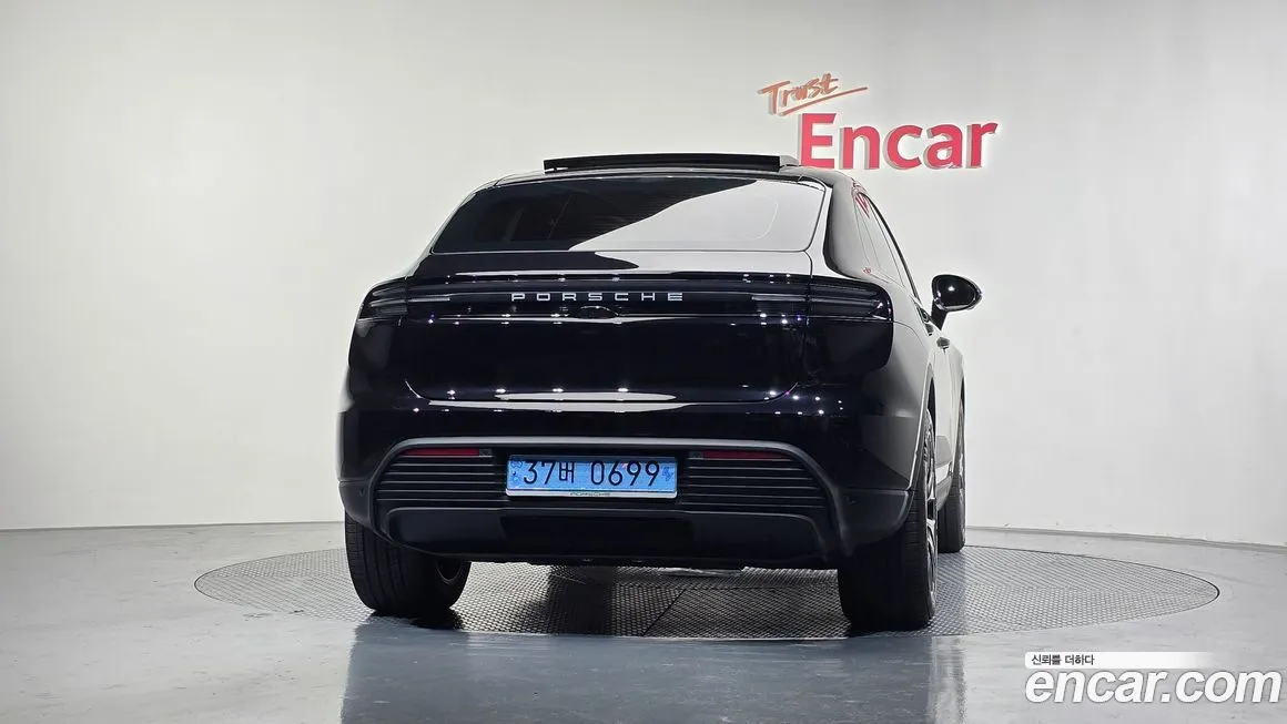 Porsche Macan 2025 из KR, фото 4