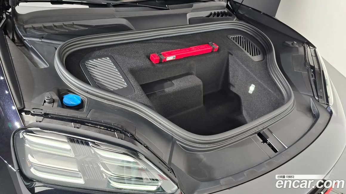 Porsche Macan 2025 из KR, фото 6