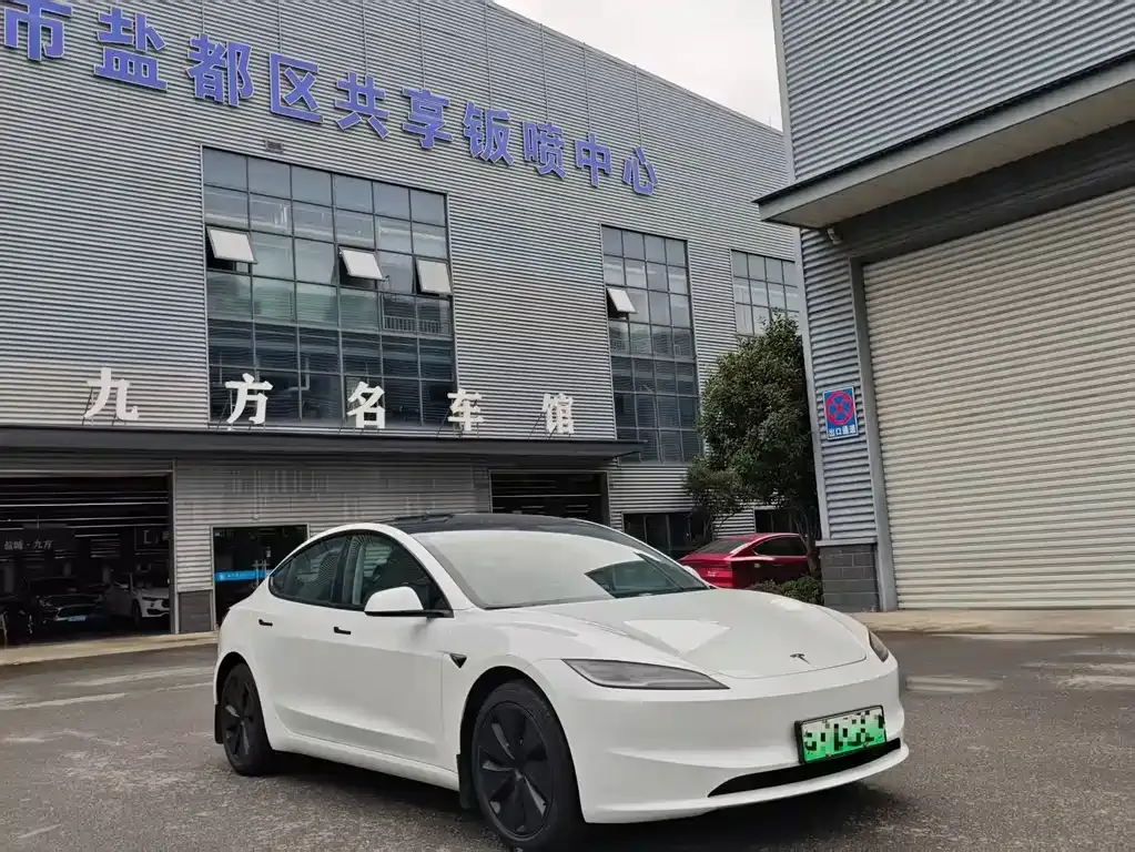 Tesla Model 3 — фото 3