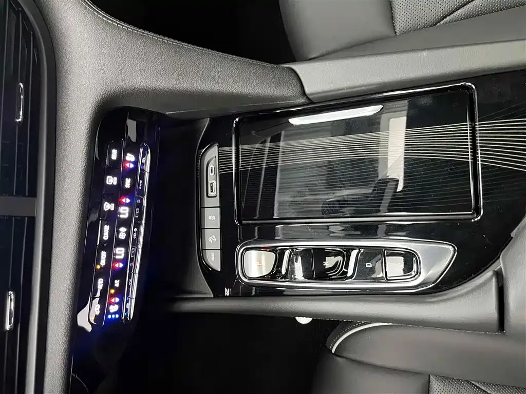 Buick Enclave 2025 из CN, фото 5