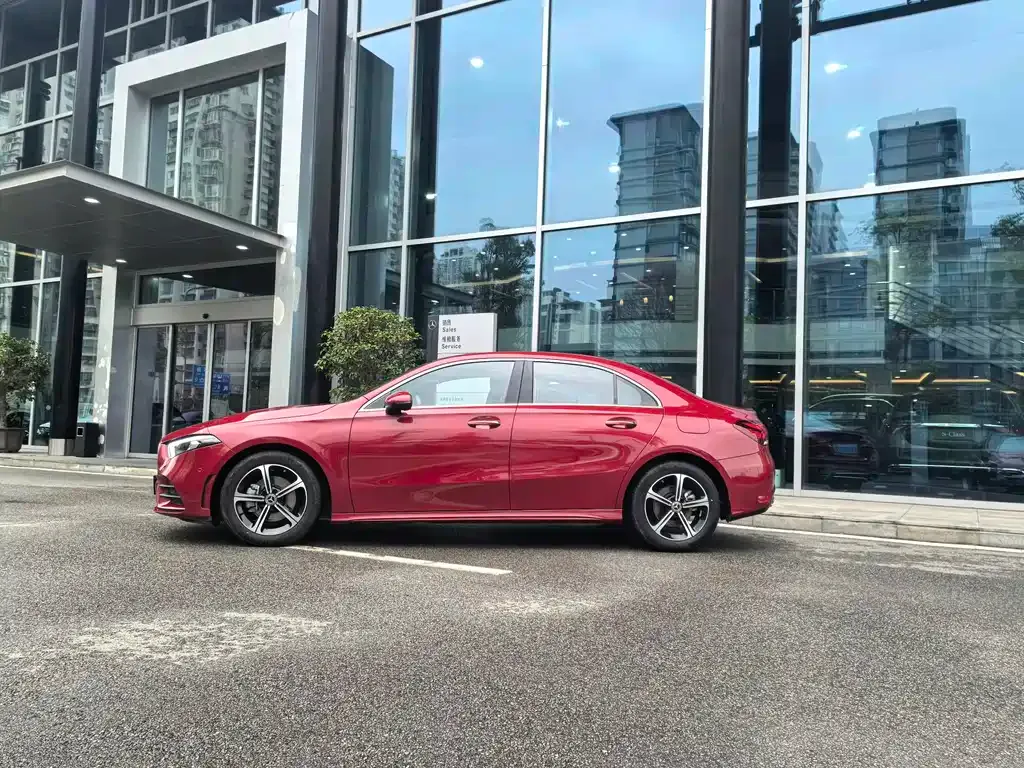 Mercedes-Benz A-Class 2023 из CN, фото 2