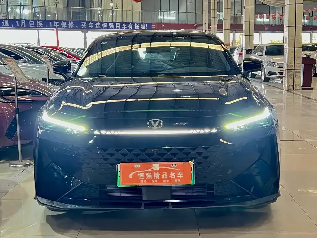 Changan UNI-V iDD 2024 из CN, фото 2