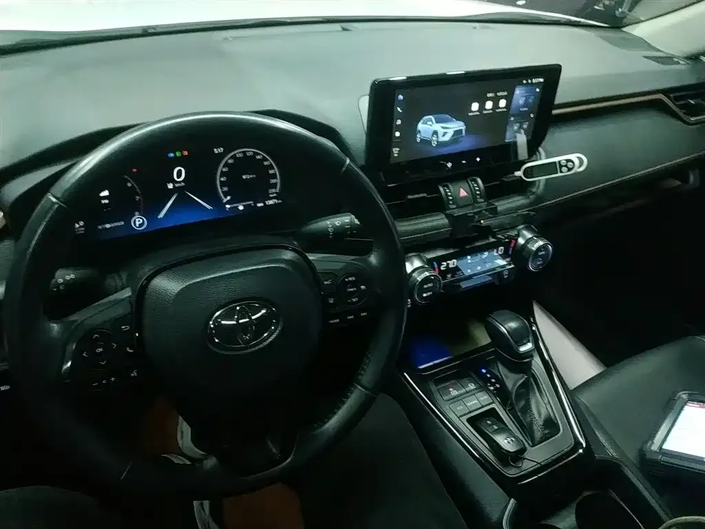 Toyota Wildlander 2024 из CN, фото 10