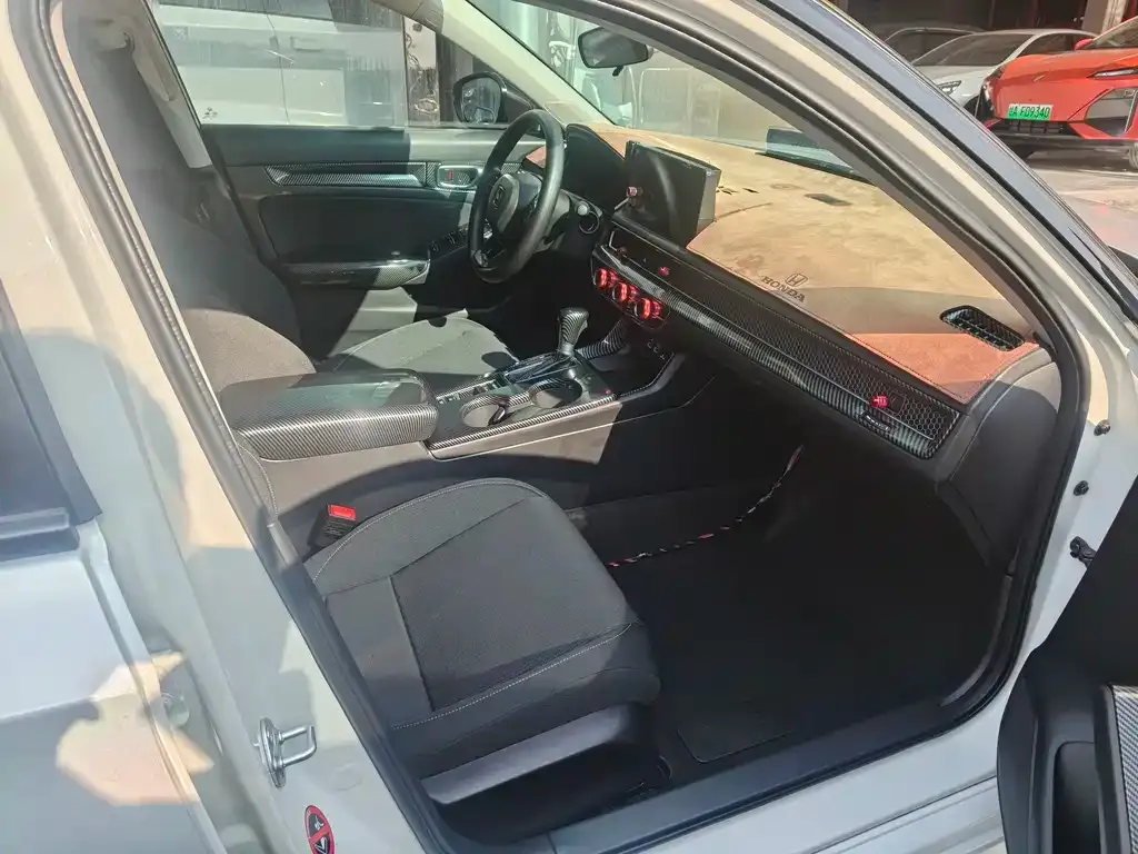 Honda Civic — фото 8