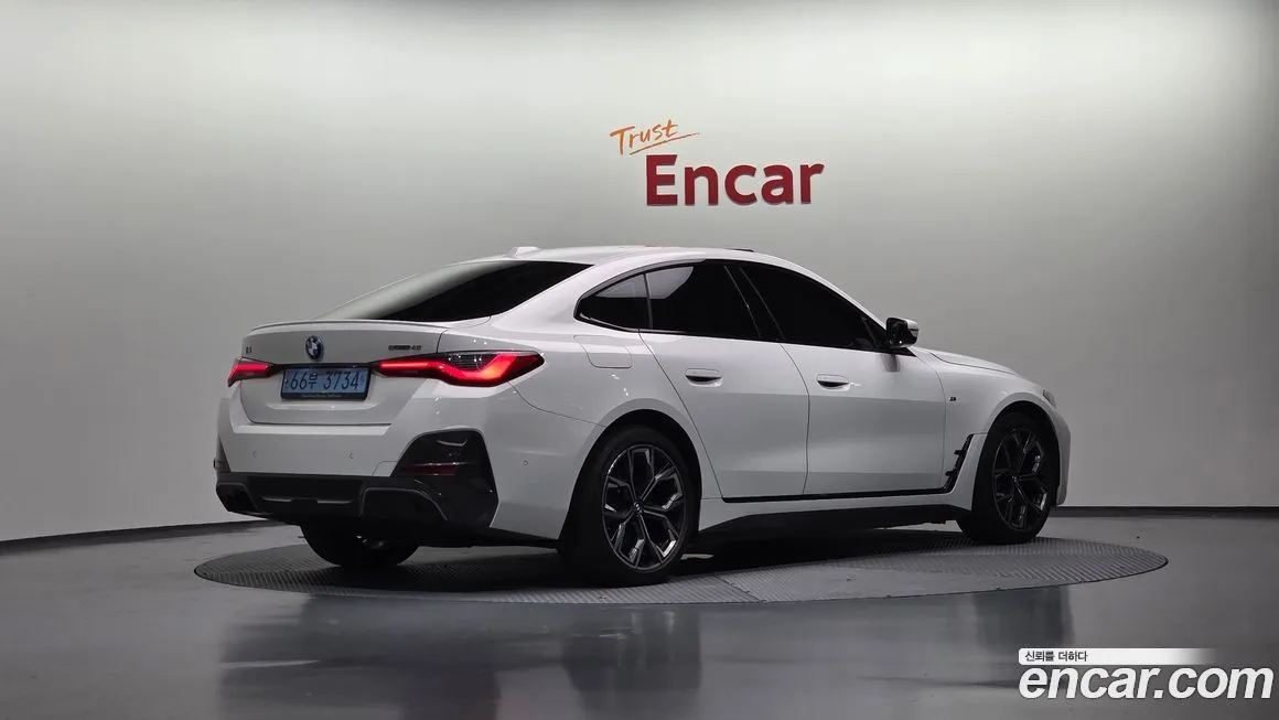 BMW i4 2023 из KR, фото 2