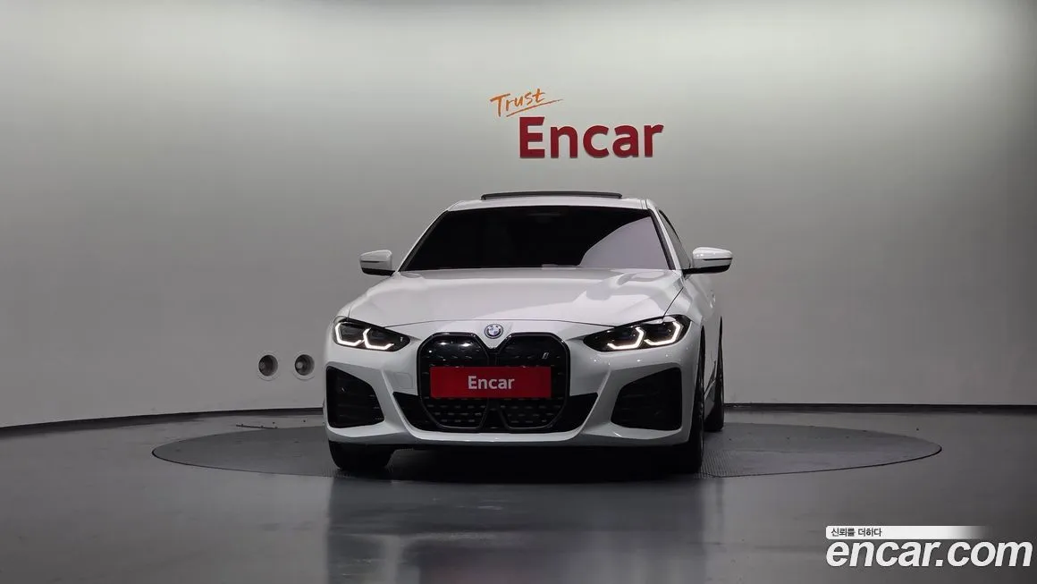 BMW i4 2023 из KR, фото 3