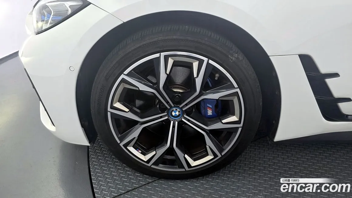 BMW i4 2023 из KR, фото 5