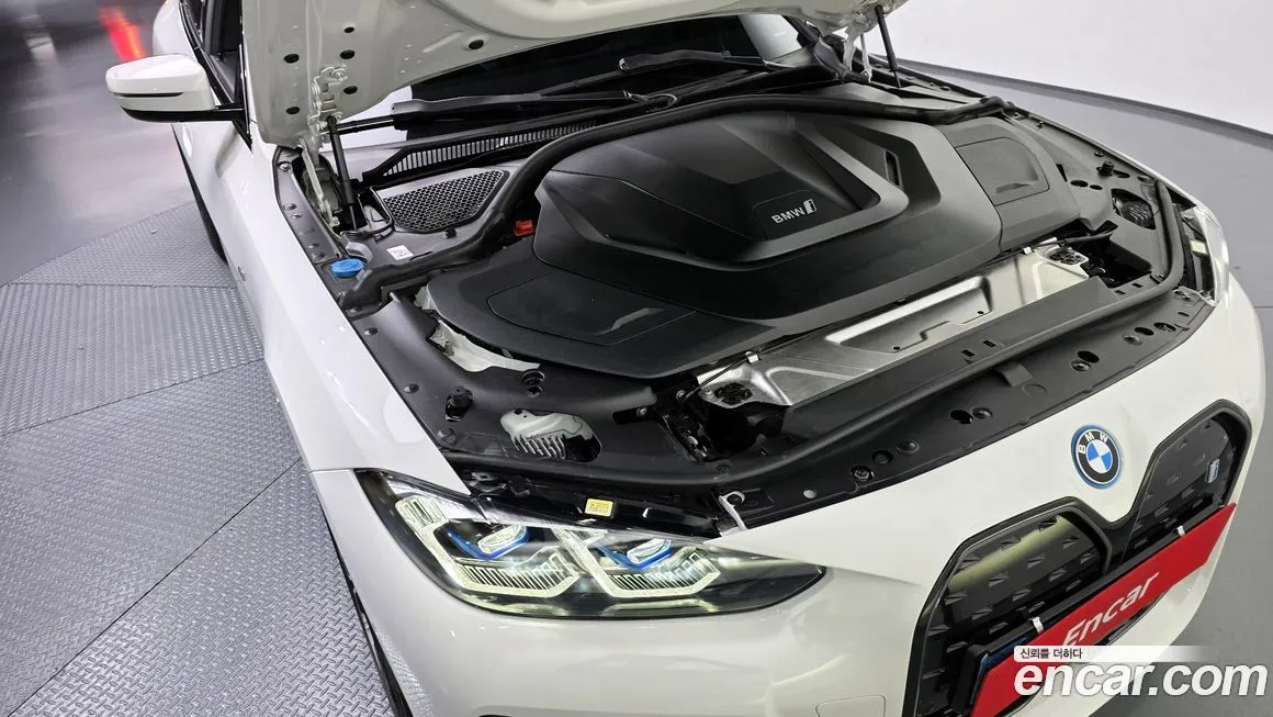 BMW i4 2023 из KR, фото 6